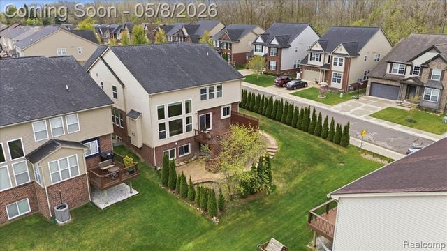 1114 Wales Drive, Lake Orion, MI 48359
