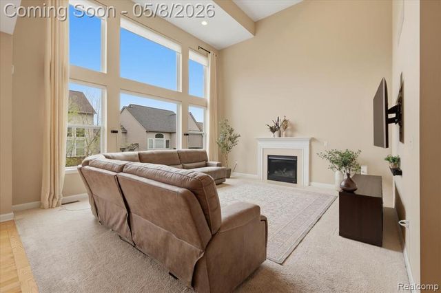 1114 Wales Drive, Lake Orion, MI 48359