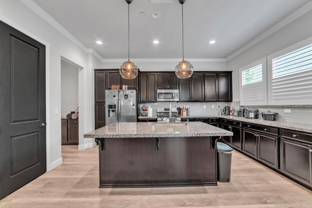 1083 Yucca Dr, El Dorado Hills, CA 95762