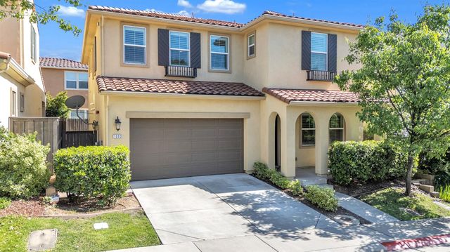1083 Yucca Dr, El Dorado Hills, CA 95762