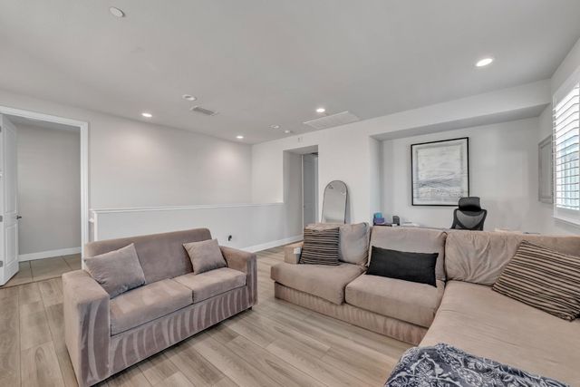 1083 Yucca Dr, El Dorado Hills, CA 95762