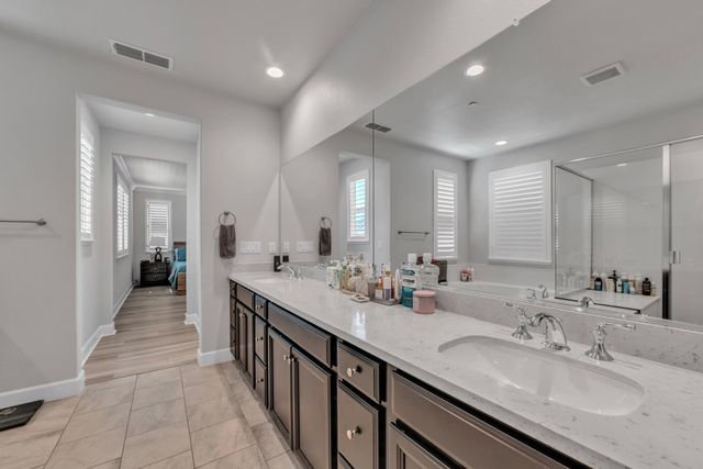 1083 Yucca Dr, El Dorado Hills, CA 95762
