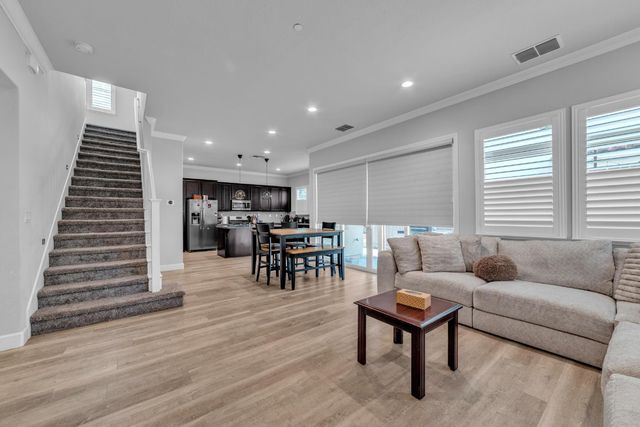 1083 Yucca Dr, El Dorado Hills, CA 95762