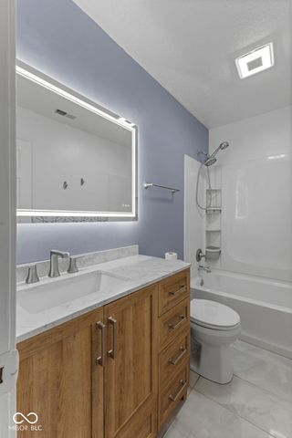 11115 Hunters Boulevard, Indianapolis, IN 46235