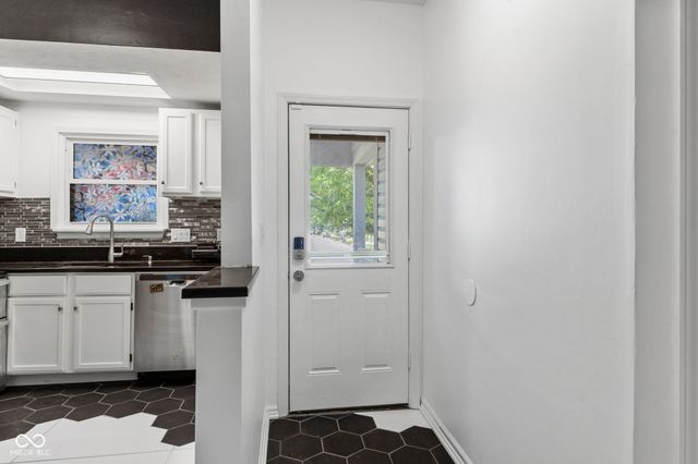 11115 Hunters Boulevard, Indianapolis, IN 46235