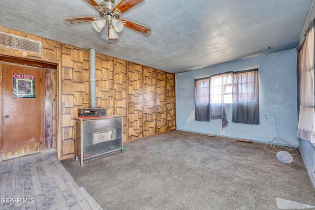 521 CENTER Way, El Paso, TX 79915