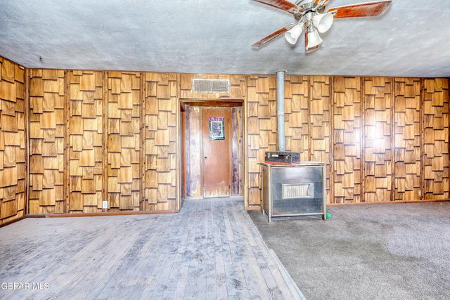 521 CENTER Way, El Paso, TX 79915