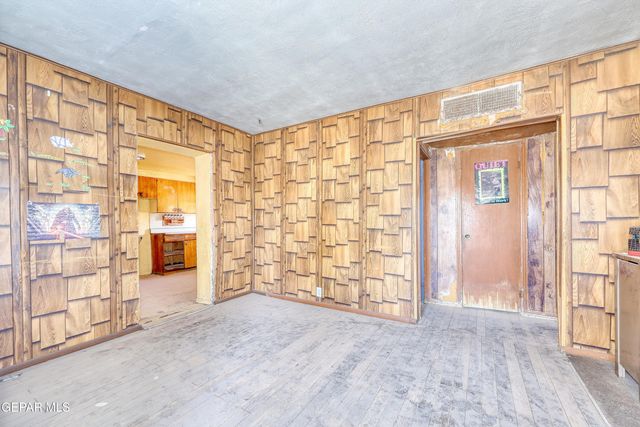 521 CENTER Way, El Paso, TX 79915