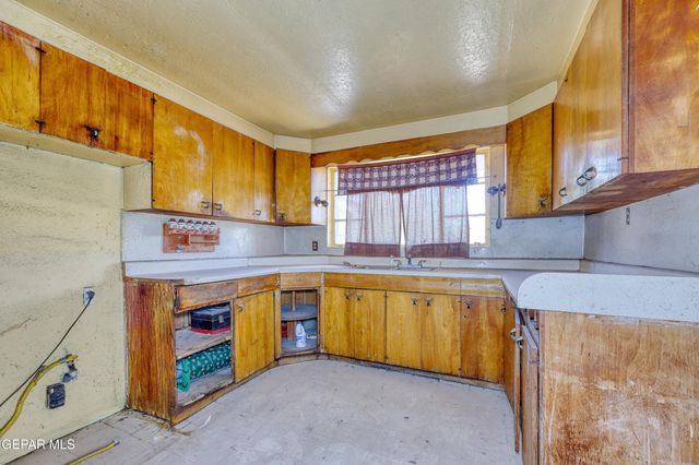 521 CENTER Way, El Paso, TX 79915