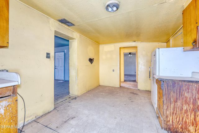 521 CENTER Way, El Paso, TX 79915