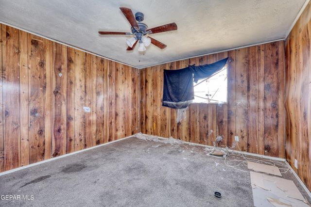 521 CENTER Way, El Paso, TX 79915