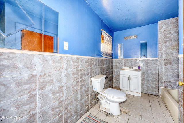 521 CENTER Way, El Paso, TX 79915