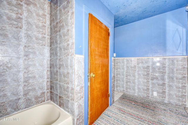 521 CENTER Way, El Paso, TX 79915