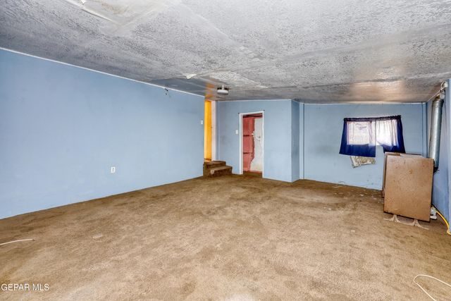 521 CENTER Way, El Paso, TX 79915