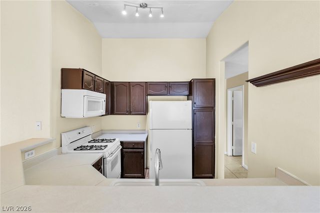 6673 Diamond Care Drive, Las Vegas, NV 89122