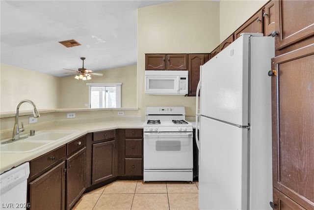 6673 Diamond Care Drive, Las Vegas, NV 89122