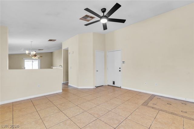 6673 Diamond Care Drive, Las Vegas, NV 89122