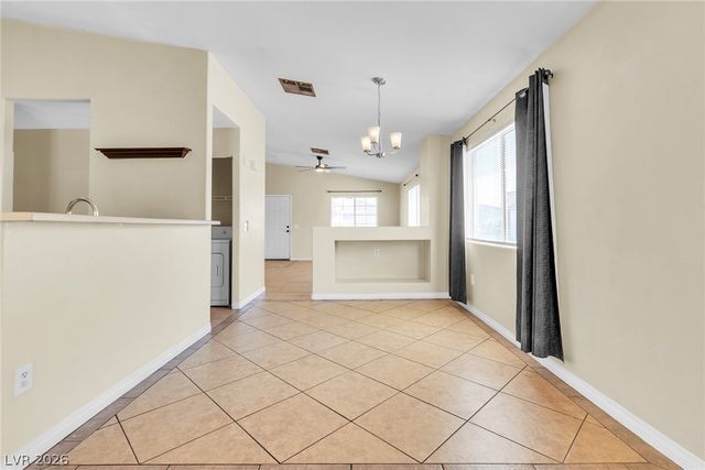 6673 Diamond Care Drive, Las Vegas, NV 89122
