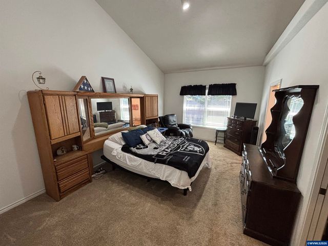 542 Lakefair Pl N, Keizer, OR 97303