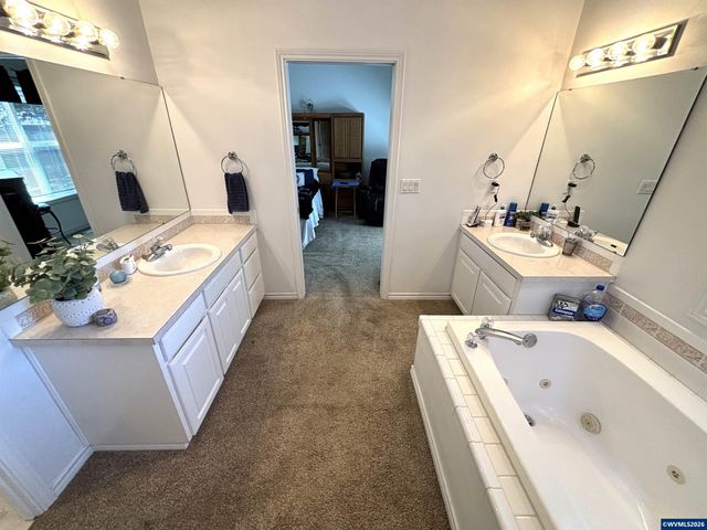 542 Lakefair Pl N, Keizer, OR 97303