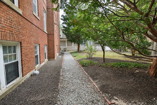 16 Chauncy St B, Cambridge, MA 02138