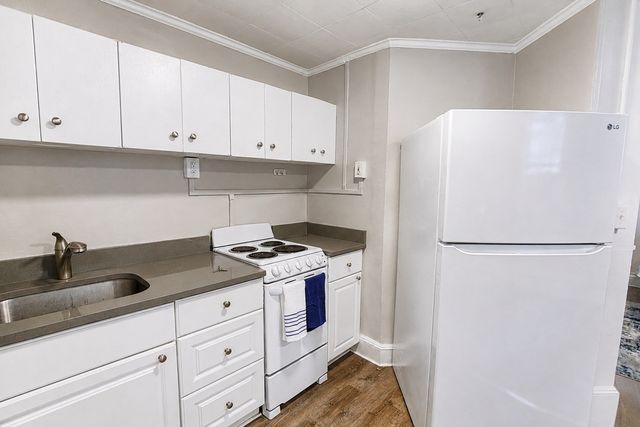 16 Chauncy St B, Cambridge, MA 02138