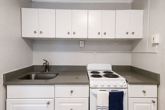 16 Chauncy St B, Cambridge, MA 02138