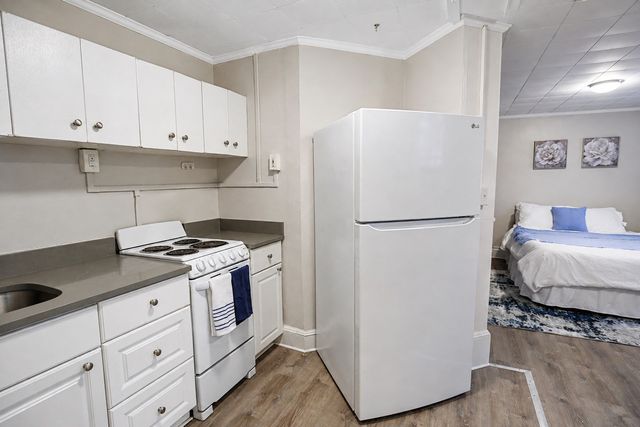 16 Chauncy St B, Cambridge, MA 02138