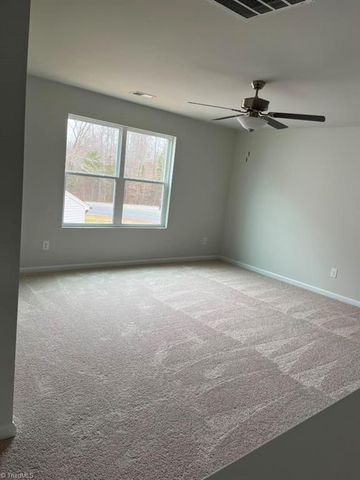 629 Cam Circle, High Point, NC 27265
