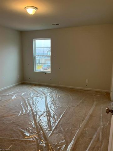629 Cam Circle, High Point, NC 27265