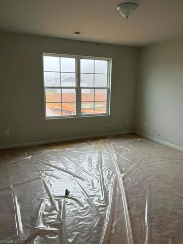 629 Cam Circle, High Point, NC 27265