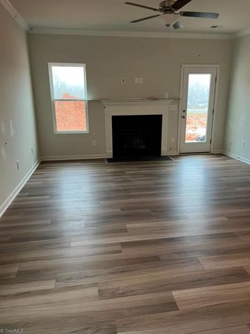 629 Cam Circle, High Point, NC 27265