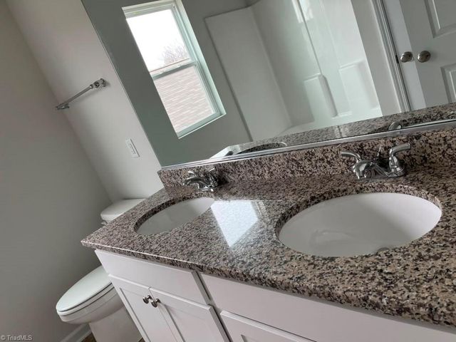 629 Cam Circle, High Point, NC 27265