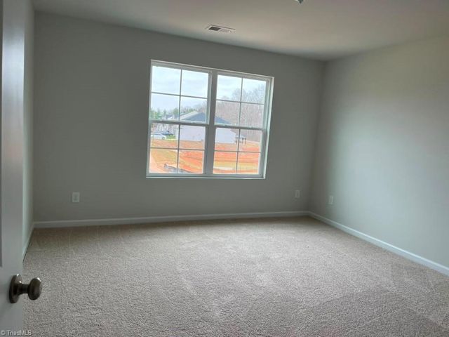 629 Cam Circle, High Point, NC 27265