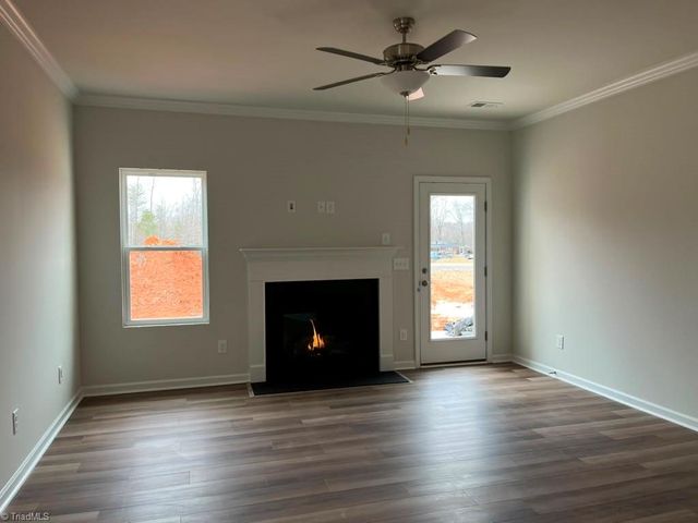 629 Cam Circle, High Point, NC 27265
