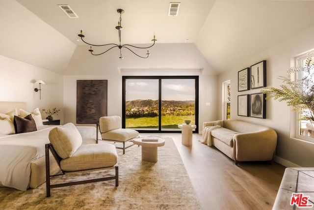 2179 Linda Flora Drive, Los Angeles, CA 90077