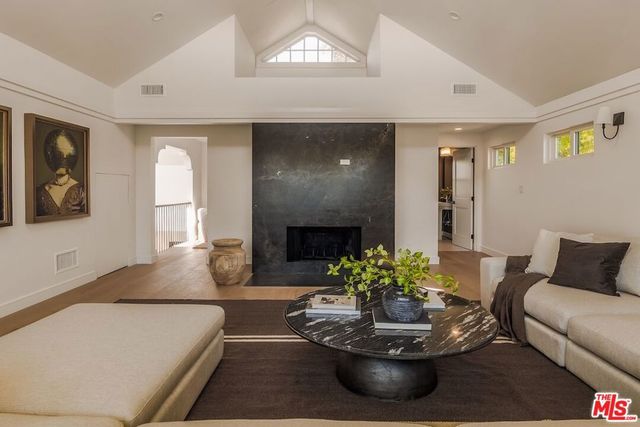 2179 Linda Flora Drive, Los Angeles, CA 90077