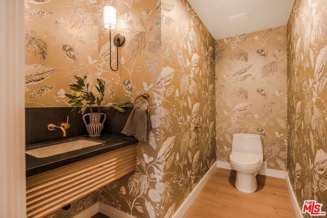 2179 Linda Flora Drive, Los Angeles, CA 90077