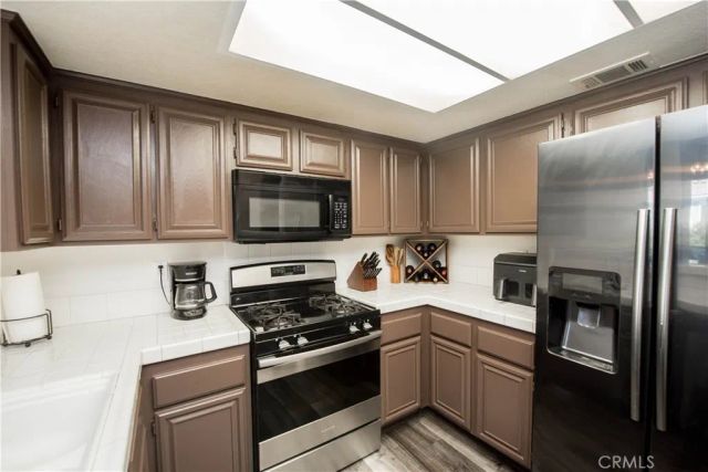 2290 Indigo Hills Drive 6, Corona, CA 92879