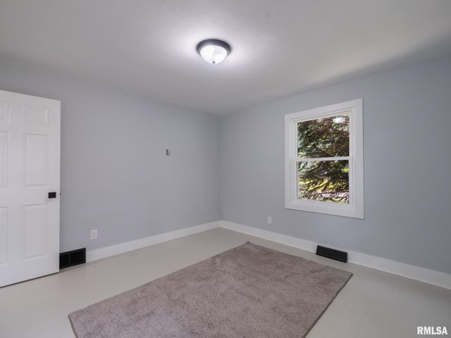 622 W HAWLIETTE Court, Peoria, IL 61614