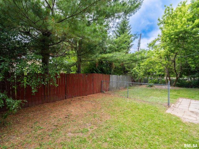 622 W HAWLIETTE Court, Peoria, IL 61614