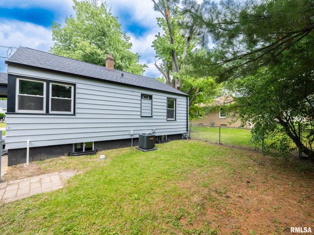 622 W HAWLIETTE Court, Peoria, IL 61614