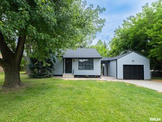 622 W HAWLIETTE Court, Peoria, IL 61614
