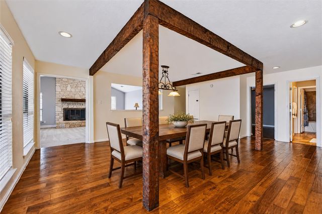 2750 County Road 100, Hutto, TX 78634