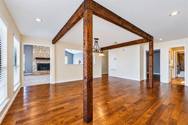 2750 County Road 100, Hutto, TX 78634