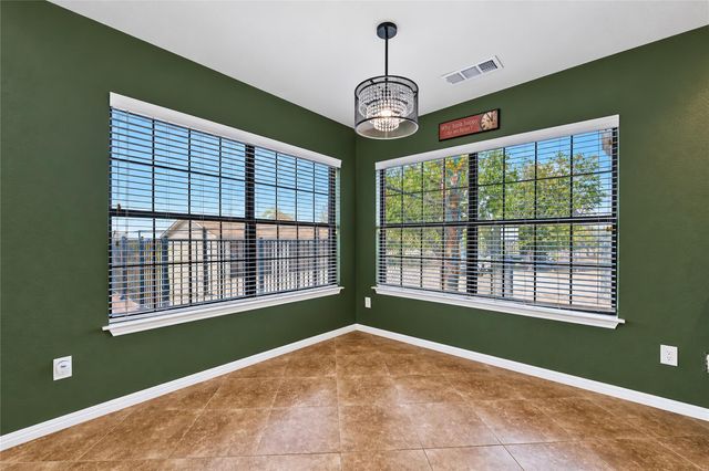2750 County Road 100, Hutto, TX 78634