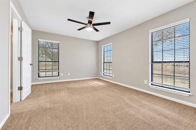 2750 County Road 100, Hutto, TX 78634