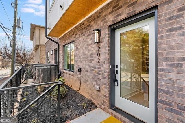 1237 Memorial Drive SE 305, Atlanta, GA 30316