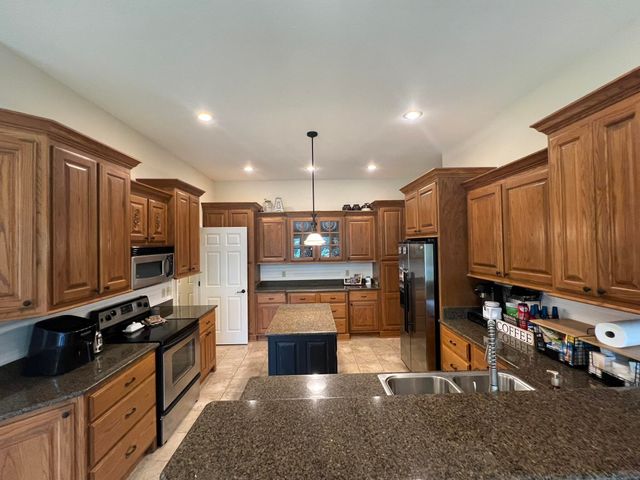 7876 County Road 3400, Mountain View, MO 65548