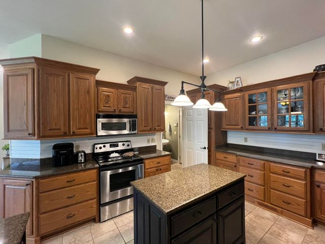 7876 County Road 3400, Mountain View, MO 65548